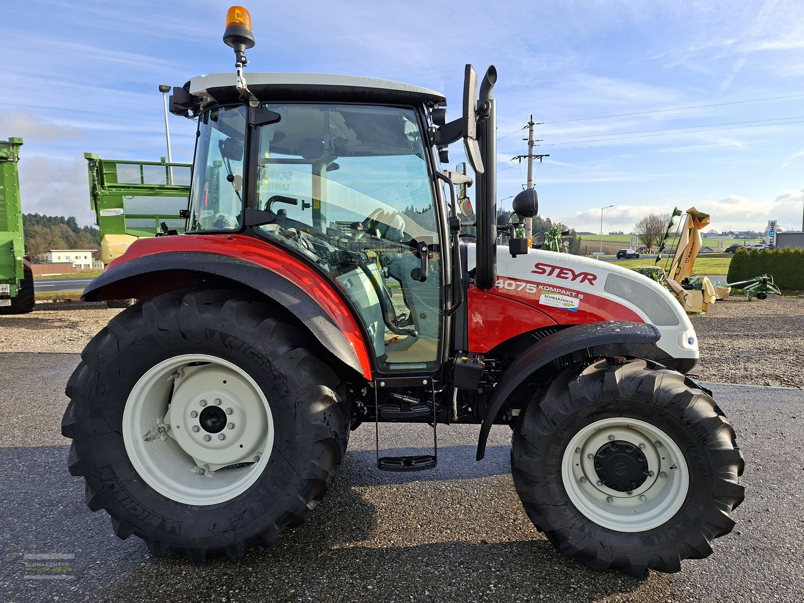 Traktor van het type Steyr 4075 Kompakt S St.V, Neumaschine in Gampern (Foto 7)