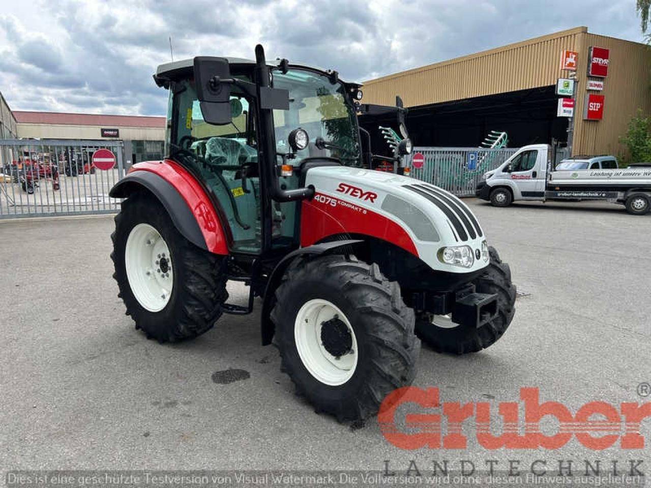 Traktor van het type Steyr 4075 Kompakt S, Neumaschine in Ampfing (Foto 4)