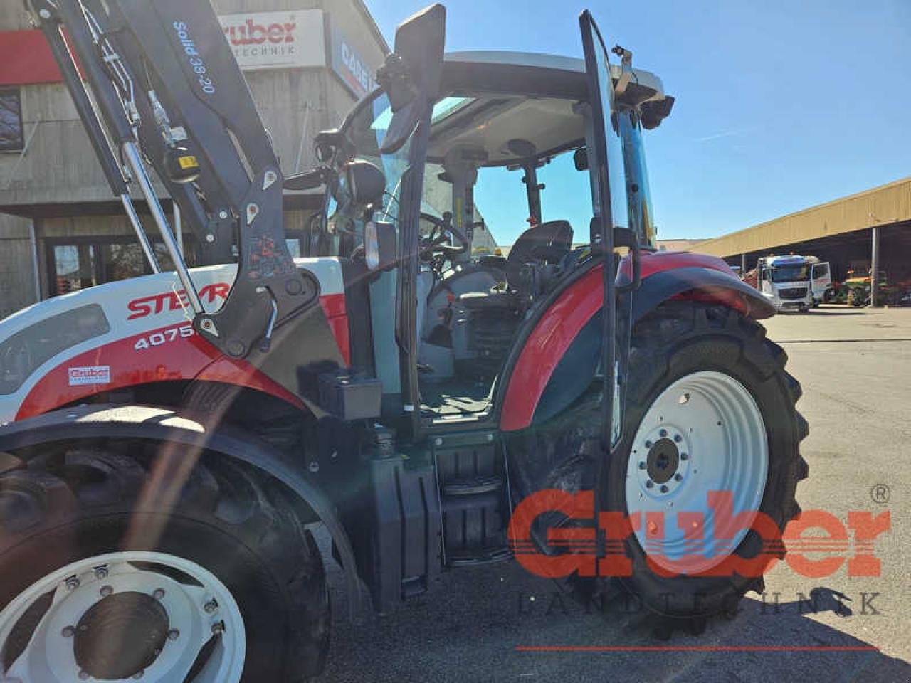 Traktor типа Steyr 4075 Kompakt, Gebrauchtmaschine в Ampfing (Фотография 9)