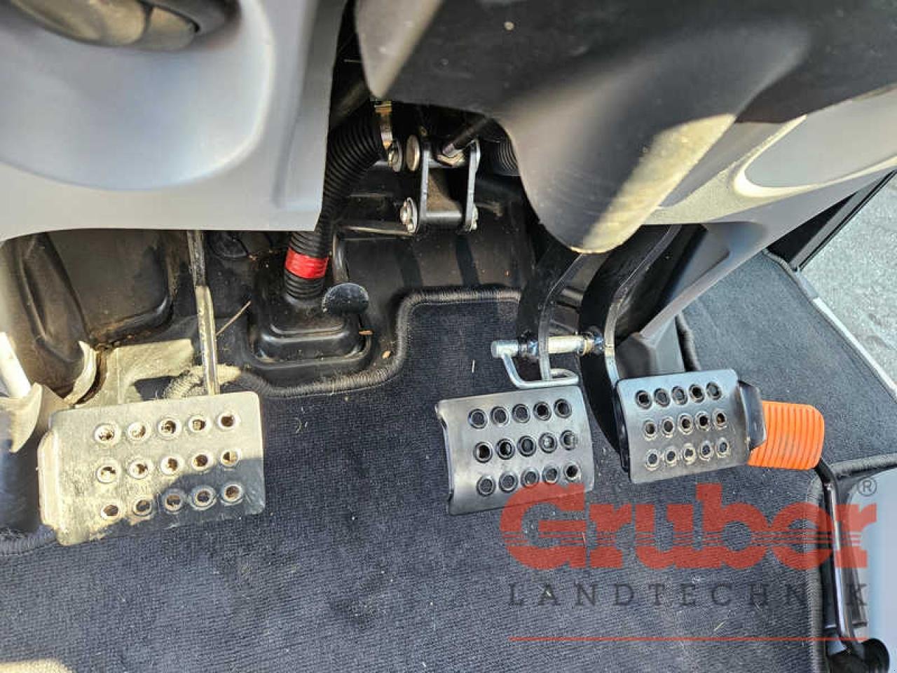 Traktor типа Steyr 4075 Kompakt, Gebrauchtmaschine в Ampfing (Фотография 13)