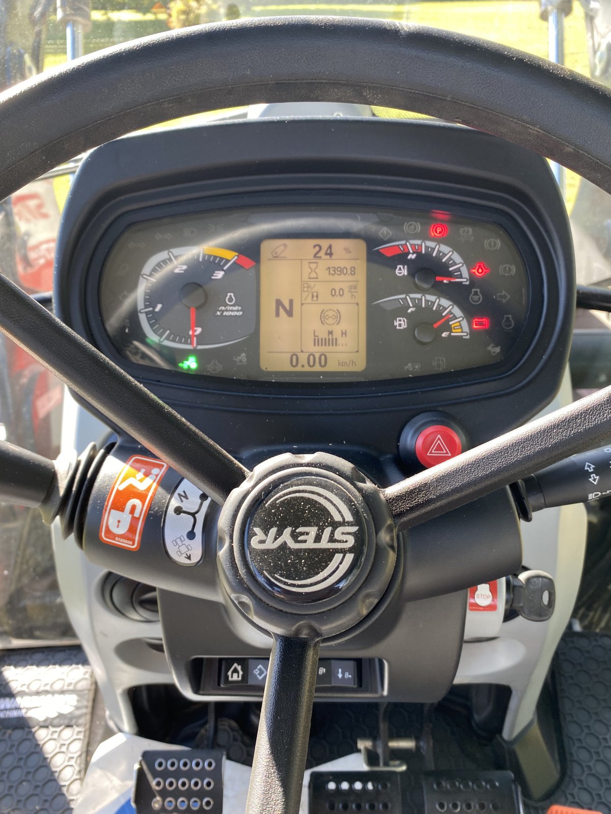 Traktor του τύπου Steyr 4075 Kompakt, Gebrauchtmaschine σε Feuchtwangen (Φωτογραφία 9)