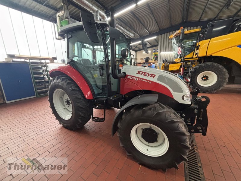 Traktor des Typs Steyr 4075 S Kompakt, Neumaschine in Cham (Bild 1)
