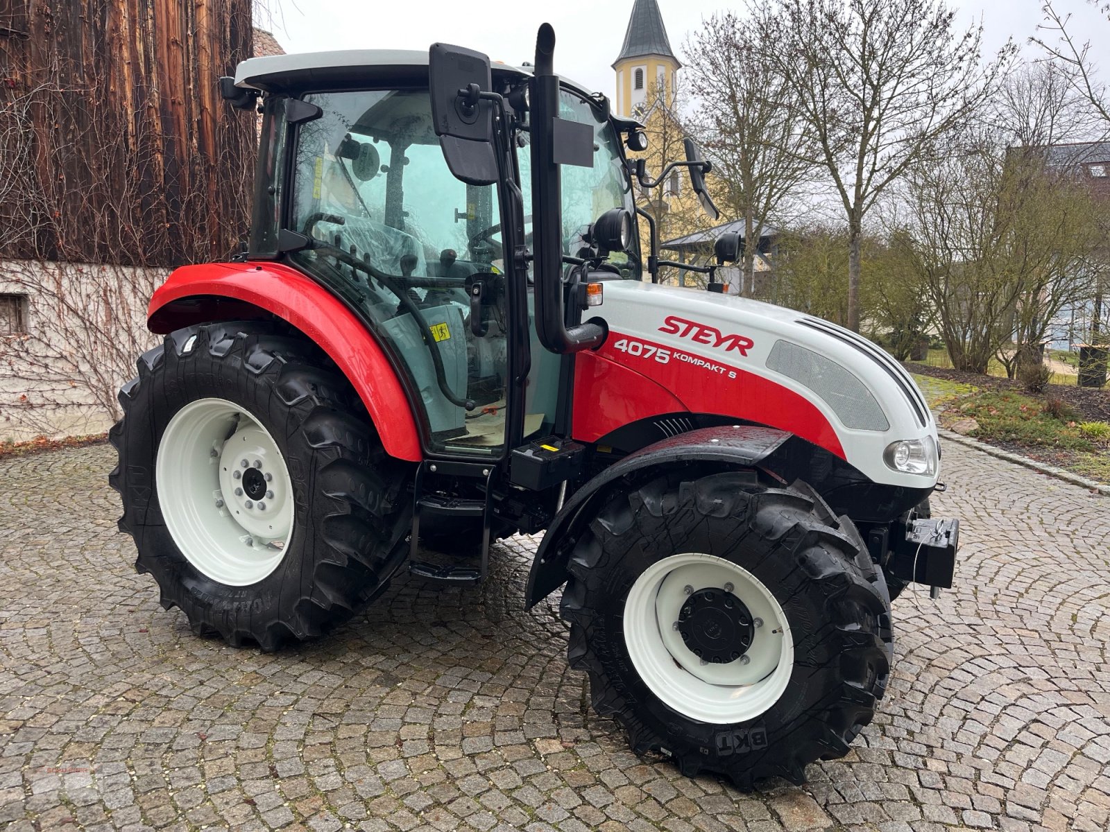 Traktor типа Steyr 4075 S Kompakt, Neumaschine в Schwandorf (Фотография 1)