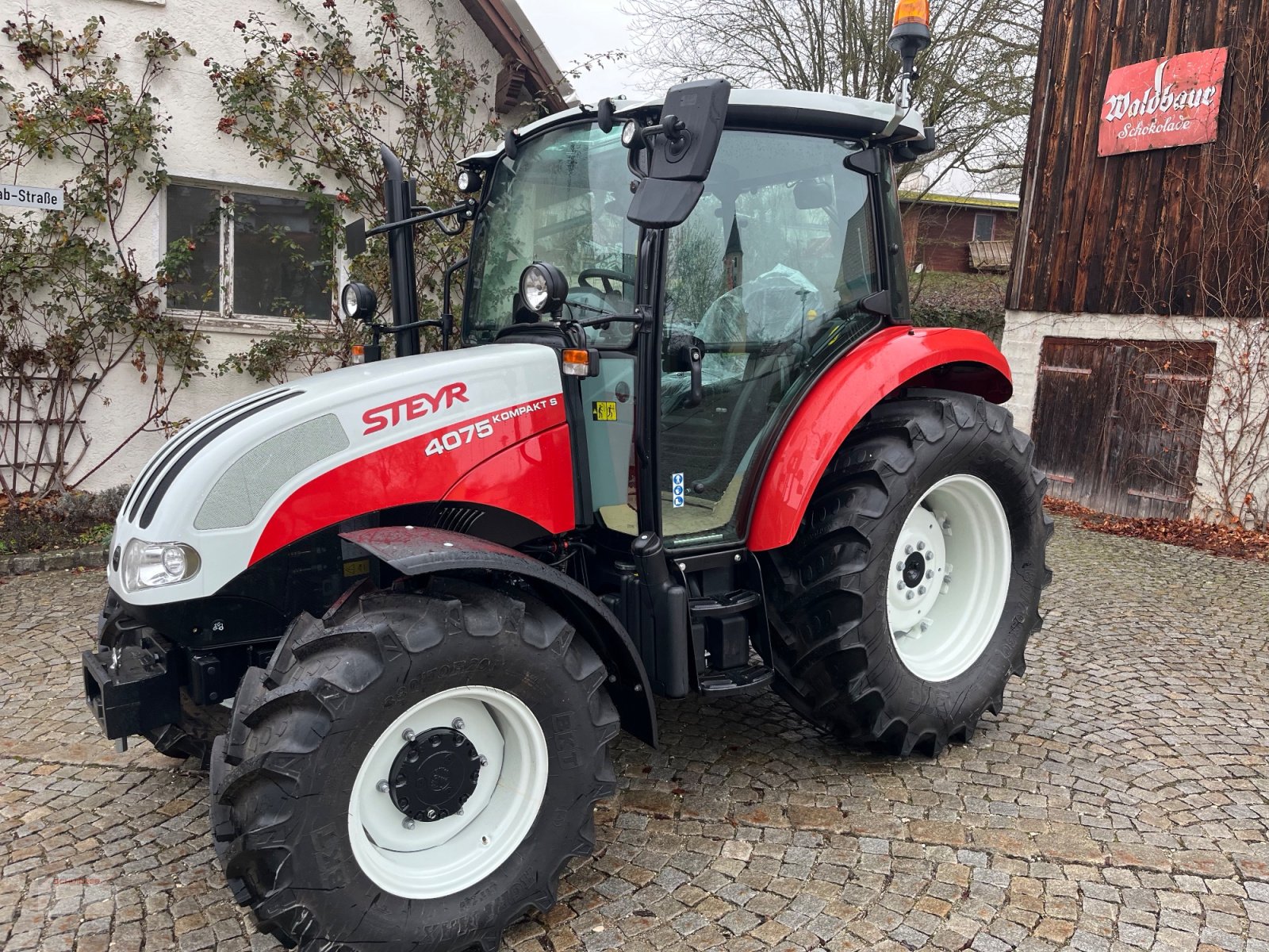 Traktor типа Steyr 4075 S Kompakt, Neumaschine в Schwandorf (Фотография 2)