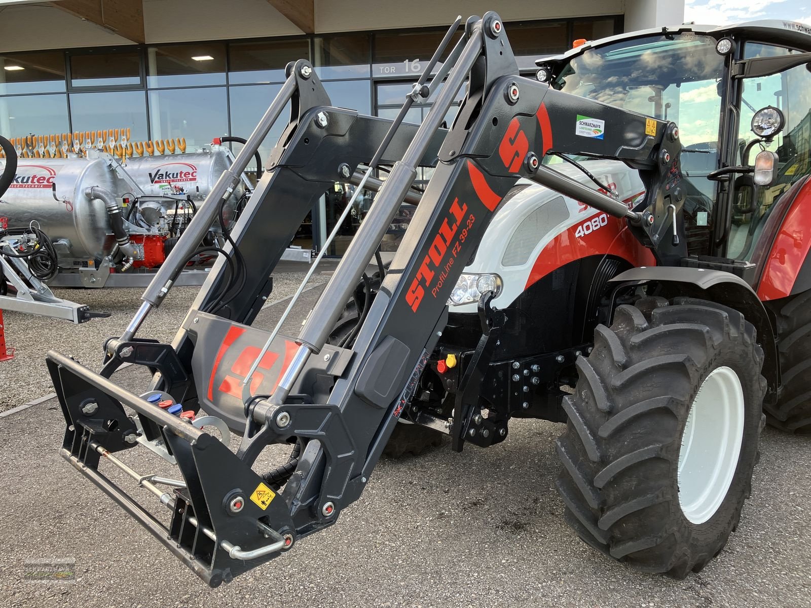 Traktor Türe ait Steyr 4080 Kompakt Hilo, Vorführmaschine içinde Gampern (resim 8)