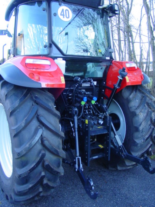 Traktor des Typs Steyr 4080 Kompakt Stace V, Neumaschine in Viechtach (Bild 2)