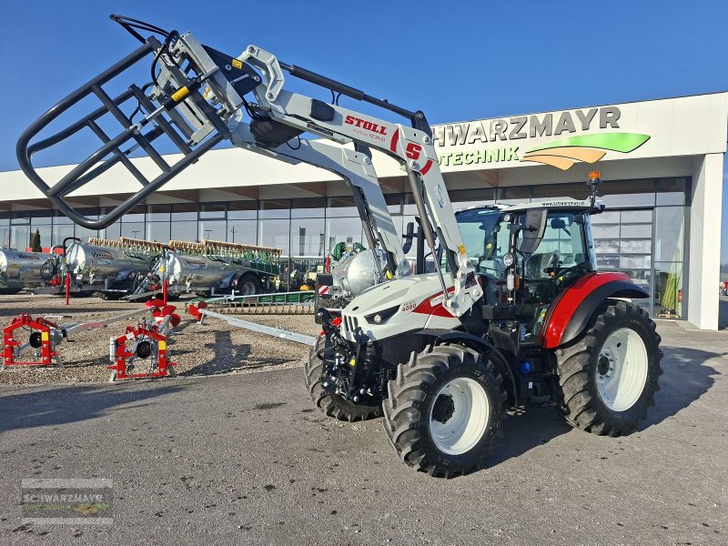 Traktor van het type Steyr 4080 PLUS, Neumaschine in Gampern (Foto 1)