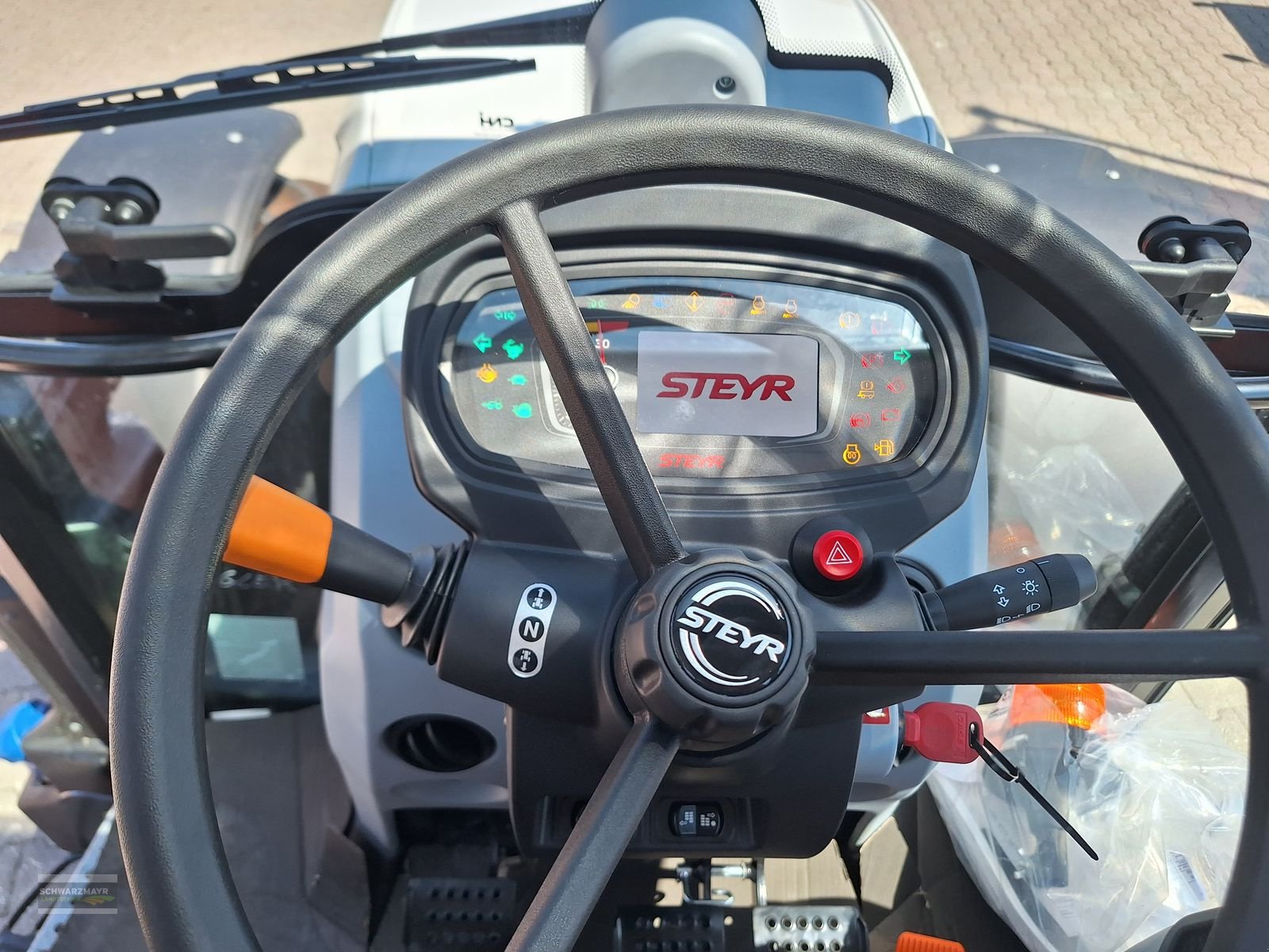 Traktor of the type Steyr 4090 Plus 1.0, Neumaschine in Aurolzmünster (Picture 22)