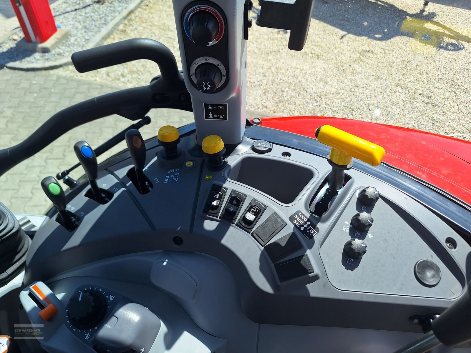 Traktor of the type Steyr 4090 Plus 1.0, Neumaschine in Aurolzmünster (Picture 17)