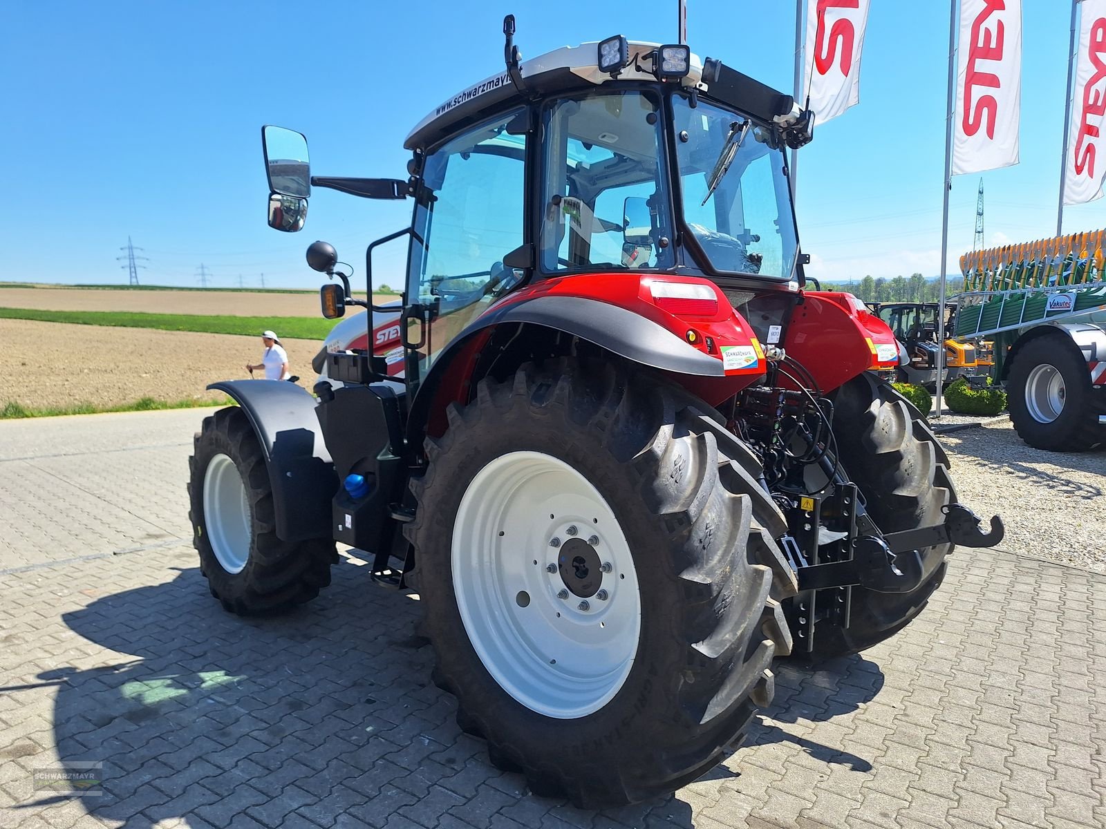 Traktor of the type Steyr 4090 Plus 1.0, Neumaschine in Aurolzmünster (Picture 5)