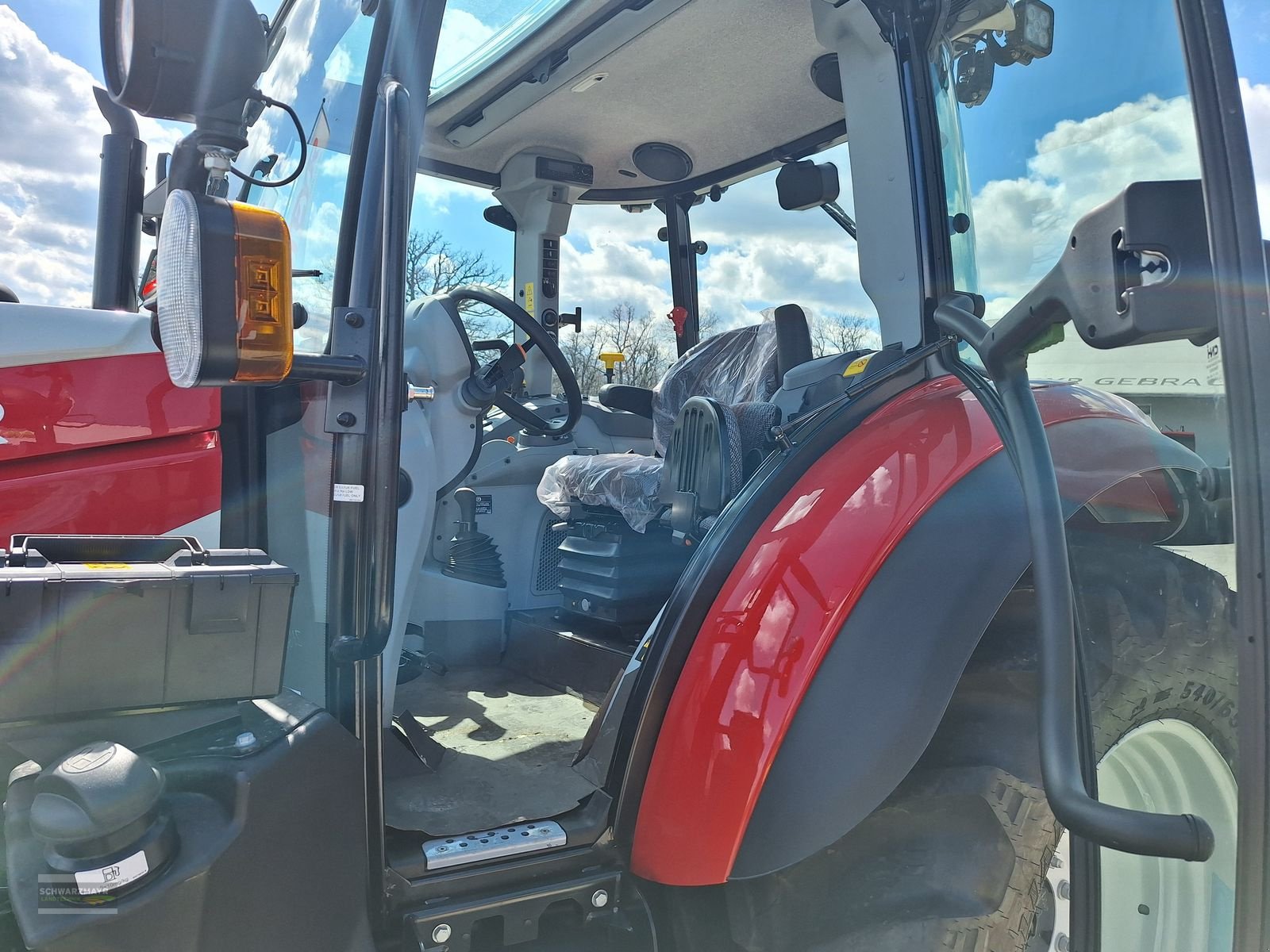 Traktor of the type Steyr 4090 PLUS, Neumaschine in Aurolzmünster (Picture 20)