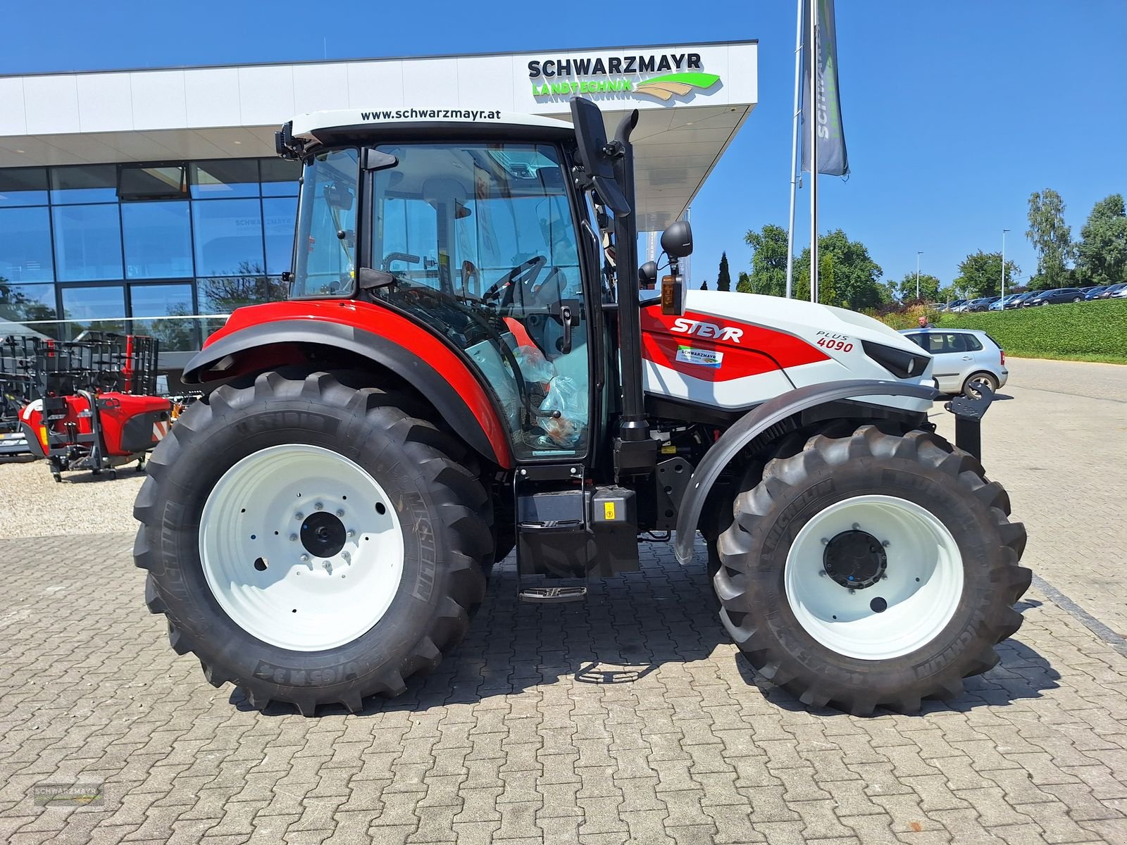 Traktor del tipo Steyr 4090 PLUS, Neumaschine en Aurolzmünster (Imagen 2)