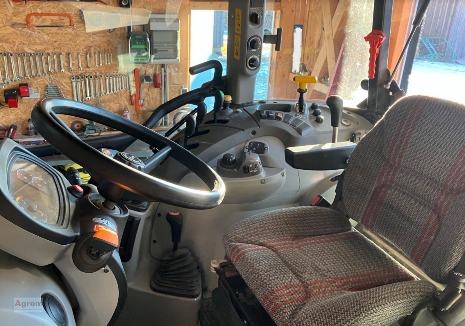 Traktor des Typs Steyr 4095 Kompakt, Gebrauchtmaschine in Herrenberg-Gültstein (Bild 5)