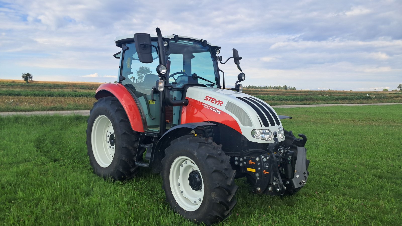 Traktor typu Steyr 4095 Kompakt, Gebrauchtmaschine v Schweiggers (Obrázek 1)
