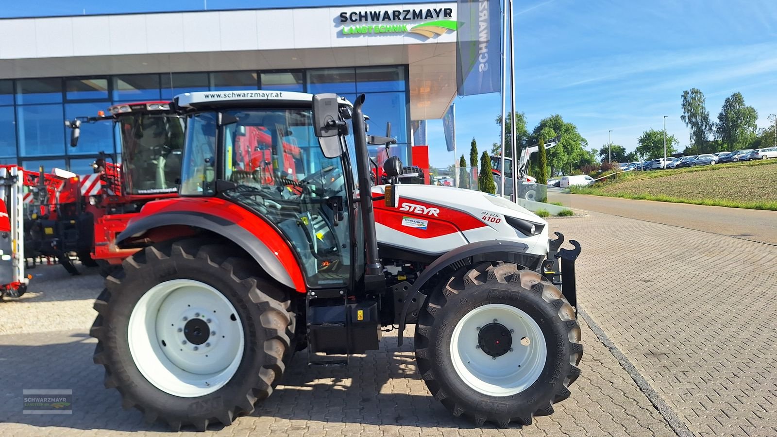 Traktor des Typs Steyr 4100 Plus 1.0, Neumaschine in Aurolzmünster (Bild 3)