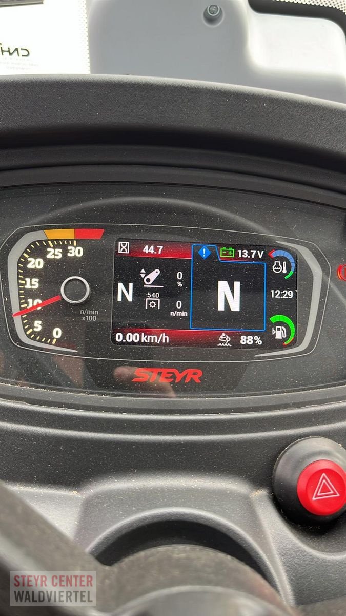 Traktor des Typs Steyr 4100 PLUS, Vorführmaschine in Gmünd (Bild 2)