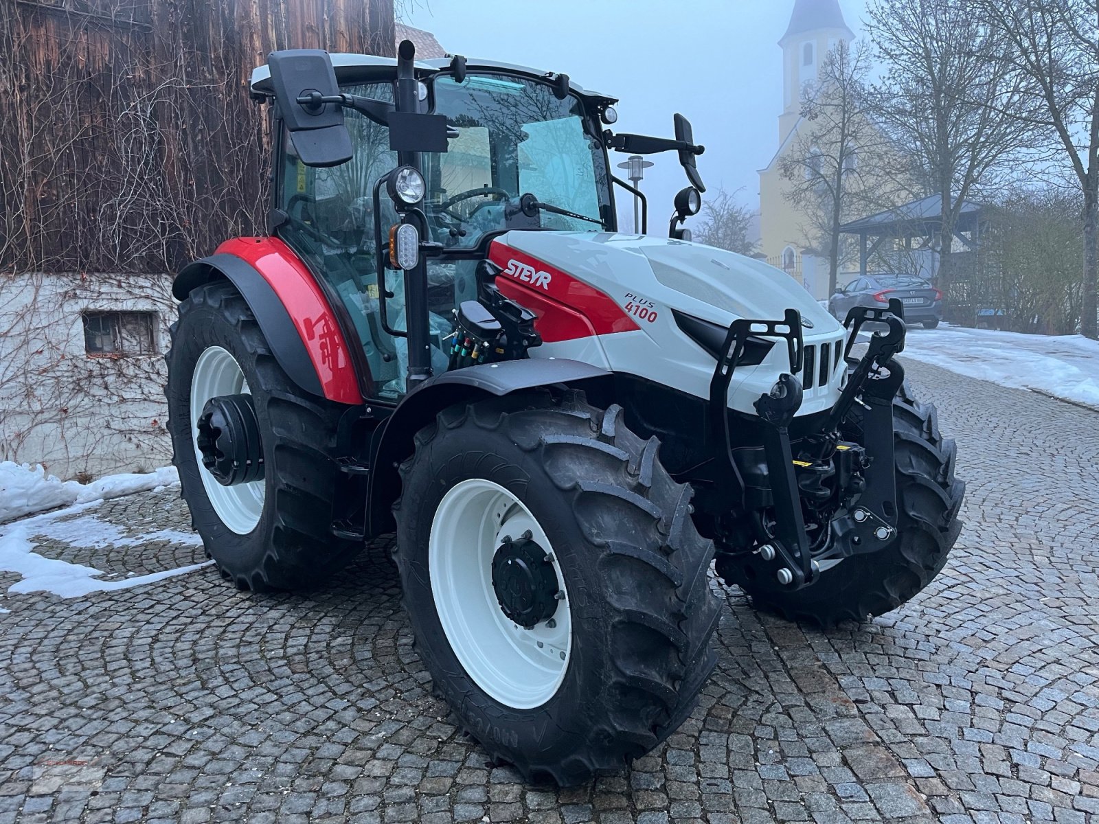 Traktor des Typs Steyr 4100 Plus, Neumaschine in Schwandorf (Bild 2)