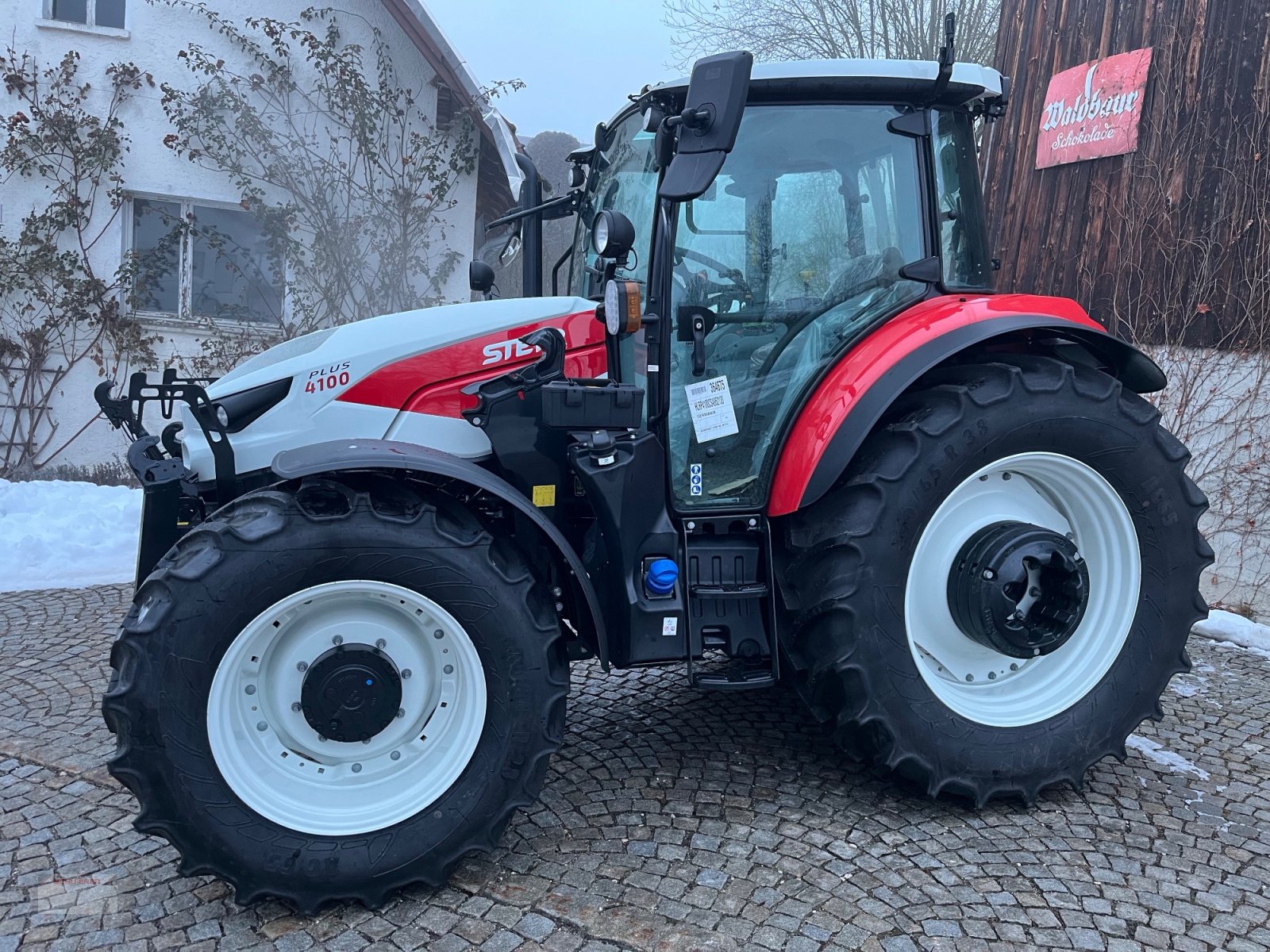 Traktor des Typs Steyr 4100 Plus, Neumaschine in Schwandorf (Bild 3)