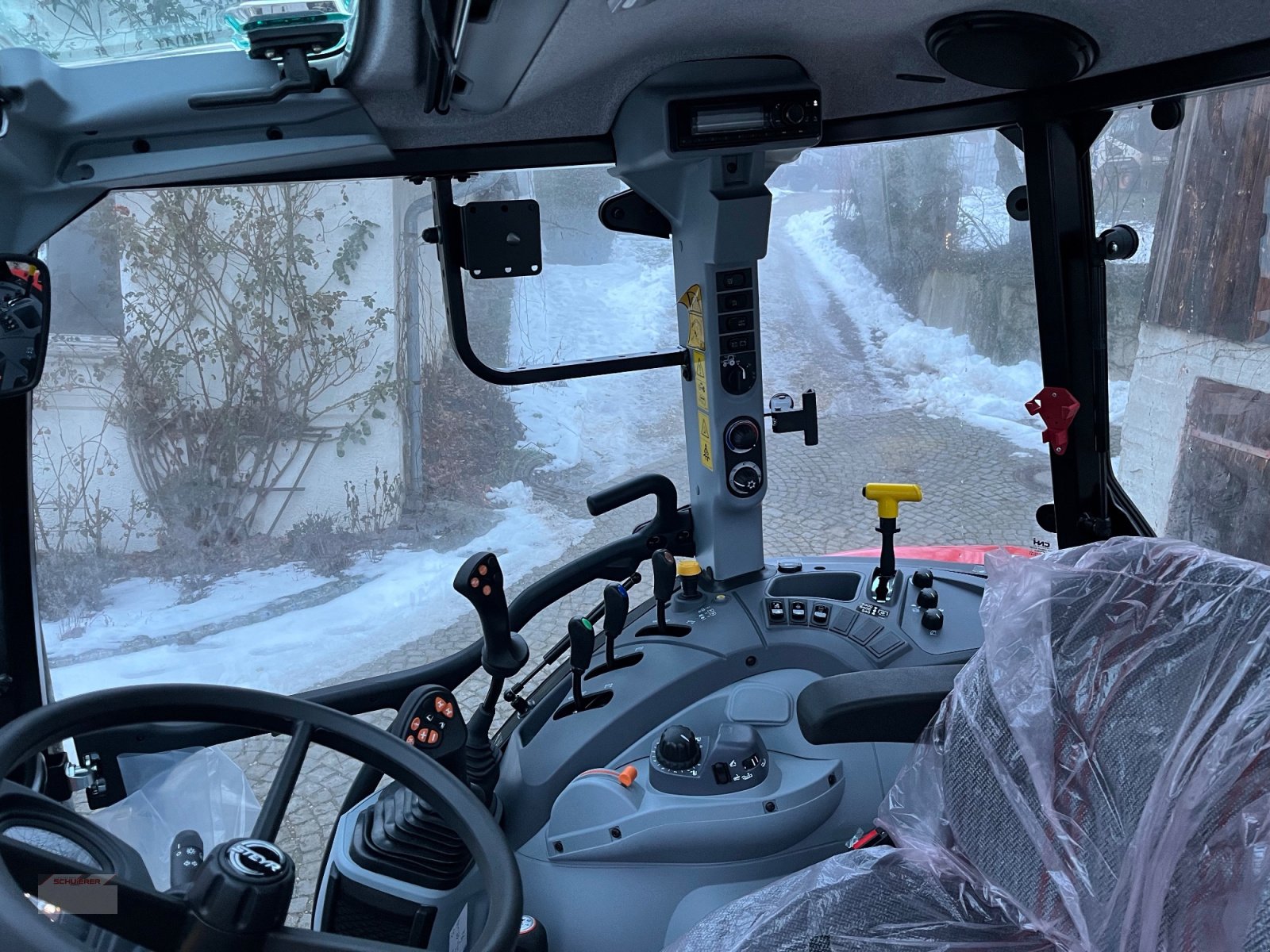 Traktor des Typs Steyr 4100 Plus, Neumaschine in Schwandorf (Bild 9)