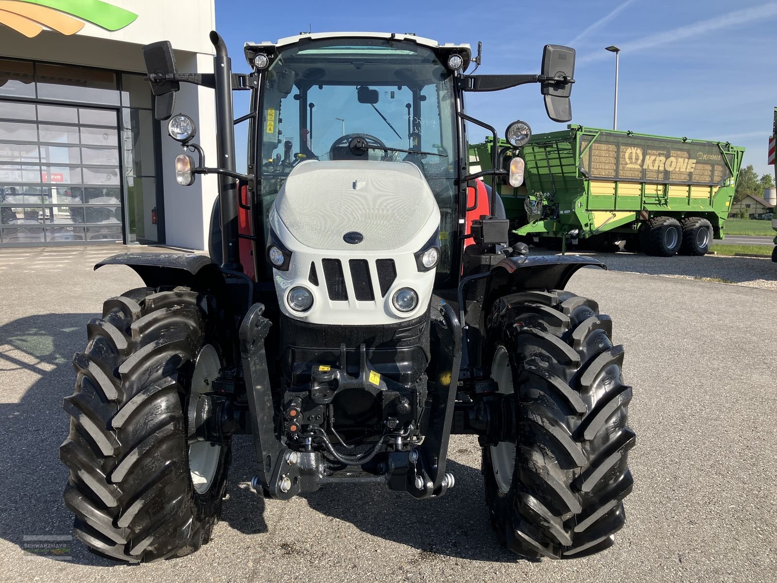 Traktor des Typs Steyr 4100 PLUS, Neumaschine in Gampern (Bild 7)