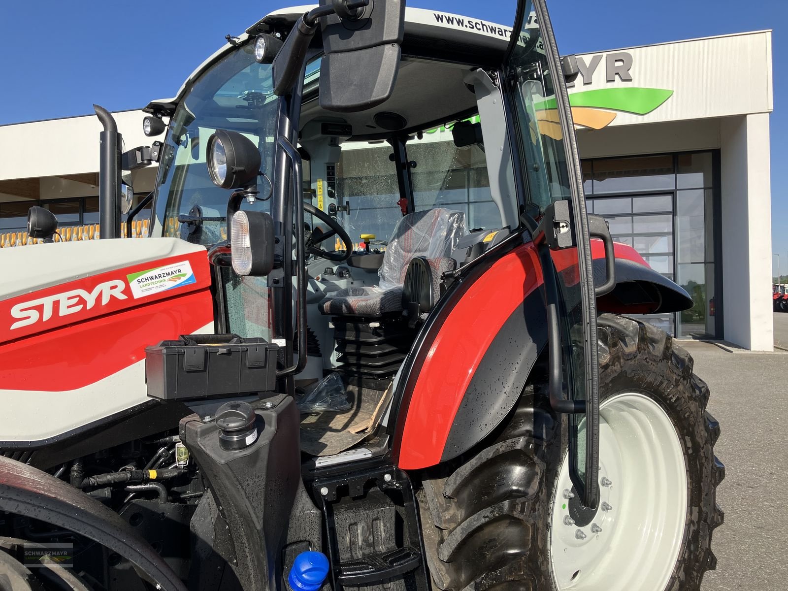 Traktor des Typs Steyr 4100 PLUS, Neumaschine in Gampern (Bild 16)