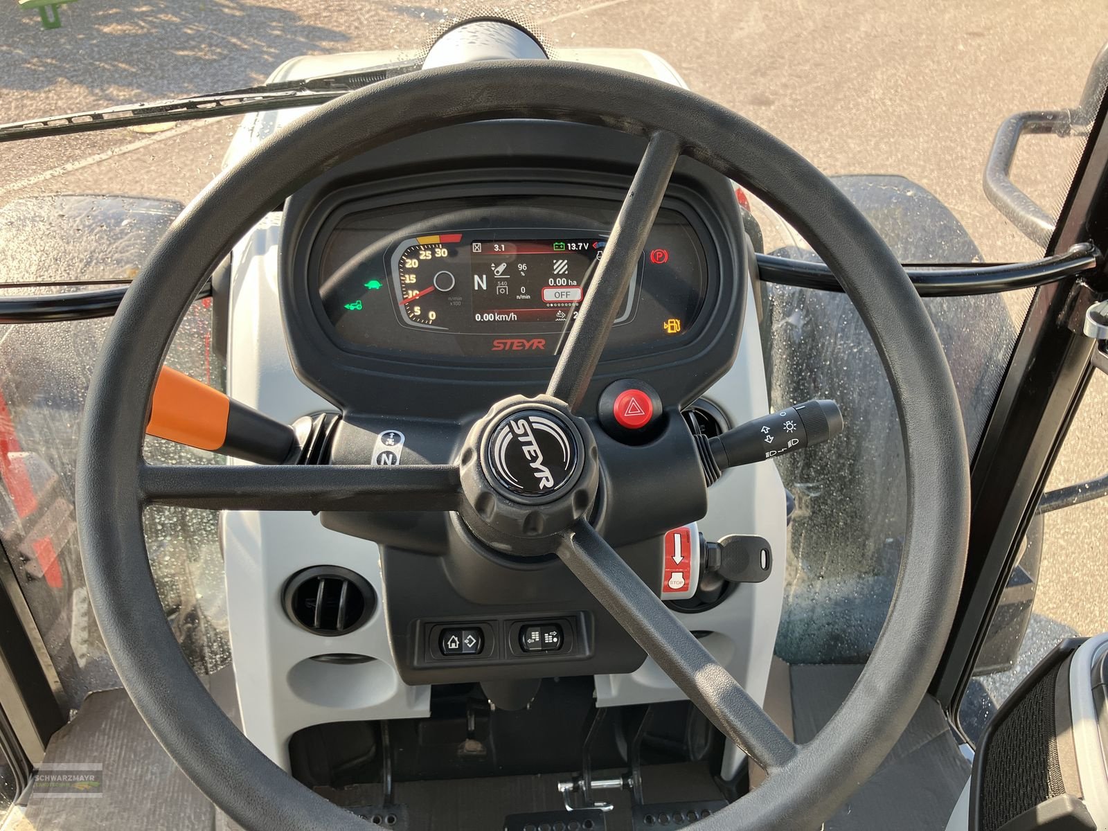 Traktor des Typs Steyr 4100 PLUS, Neumaschine in Gampern (Bild 19)