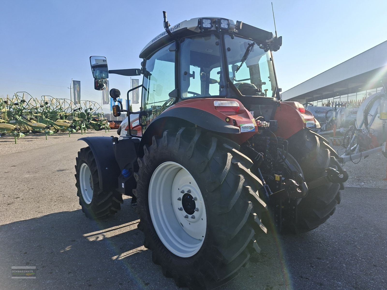 Traktor of the type Steyr 4100 PLUS, Neumaschine in Gampern (Picture 10)