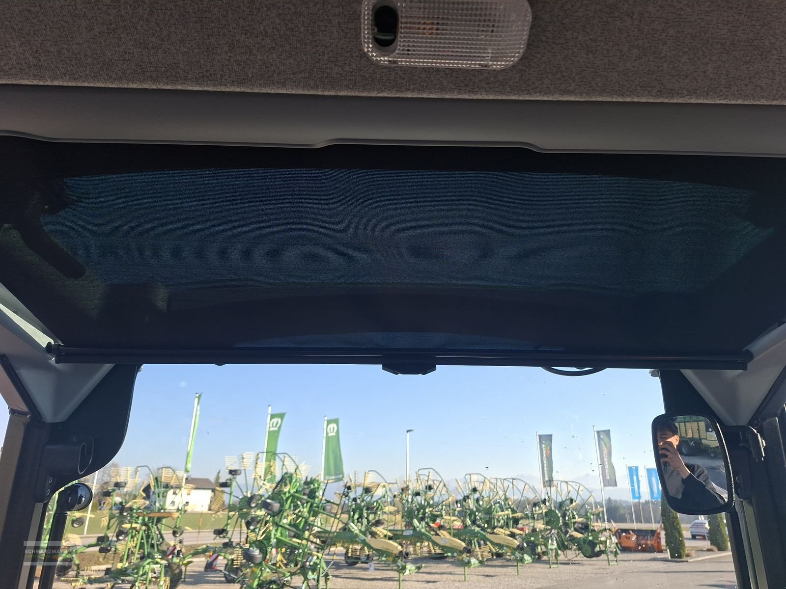 Traktor of the type Steyr 4100 PLUS, Neumaschine in Gampern (Picture 23)