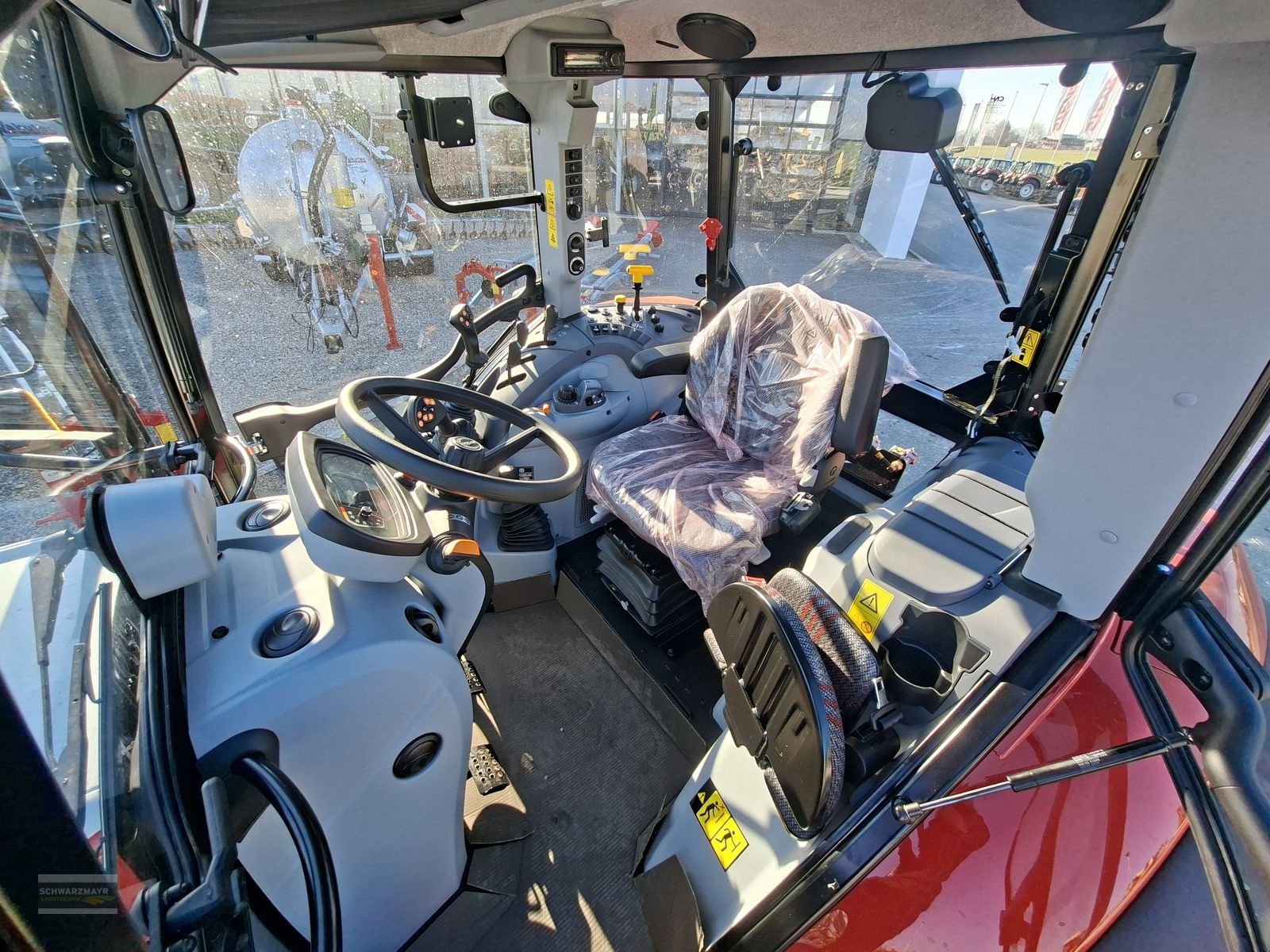 Traktor of the type Steyr 4100 PLUS, Neumaschine in Gampern (Picture 24)