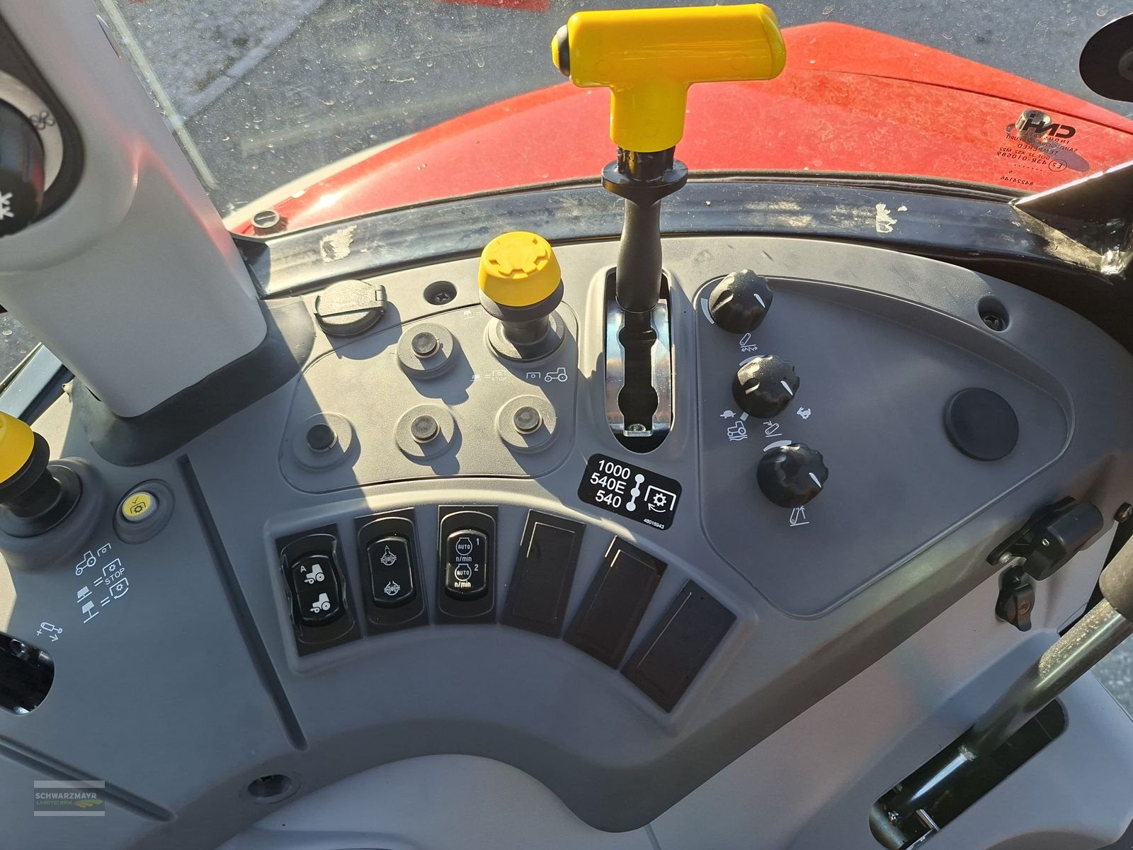 Traktor of the type Steyr 4100 PLUS, Neumaschine in Gampern (Picture 19)