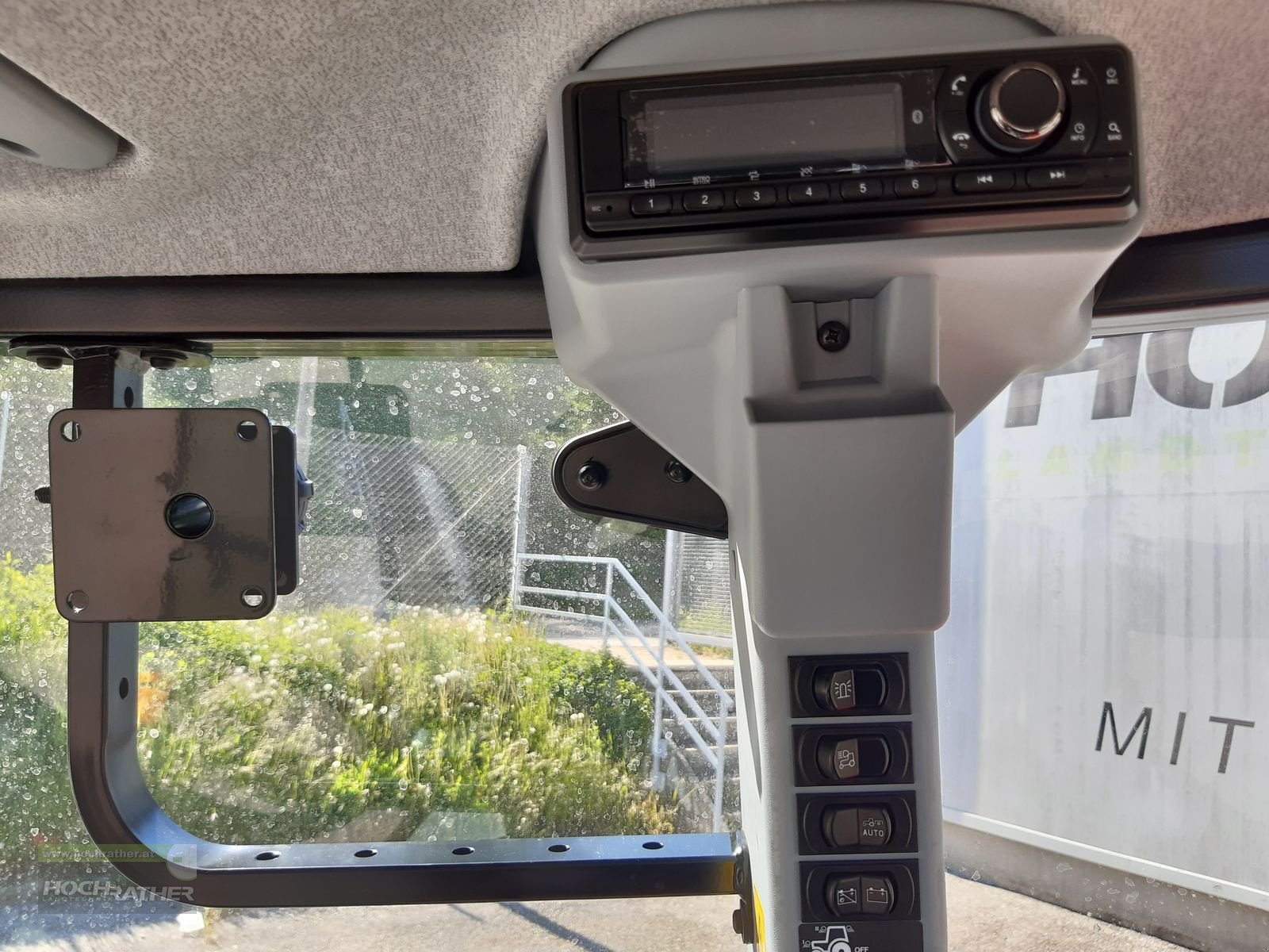 Traktor of the type Steyr 4100 PLUS, Neumaschine in Kronstorf (Picture 25)