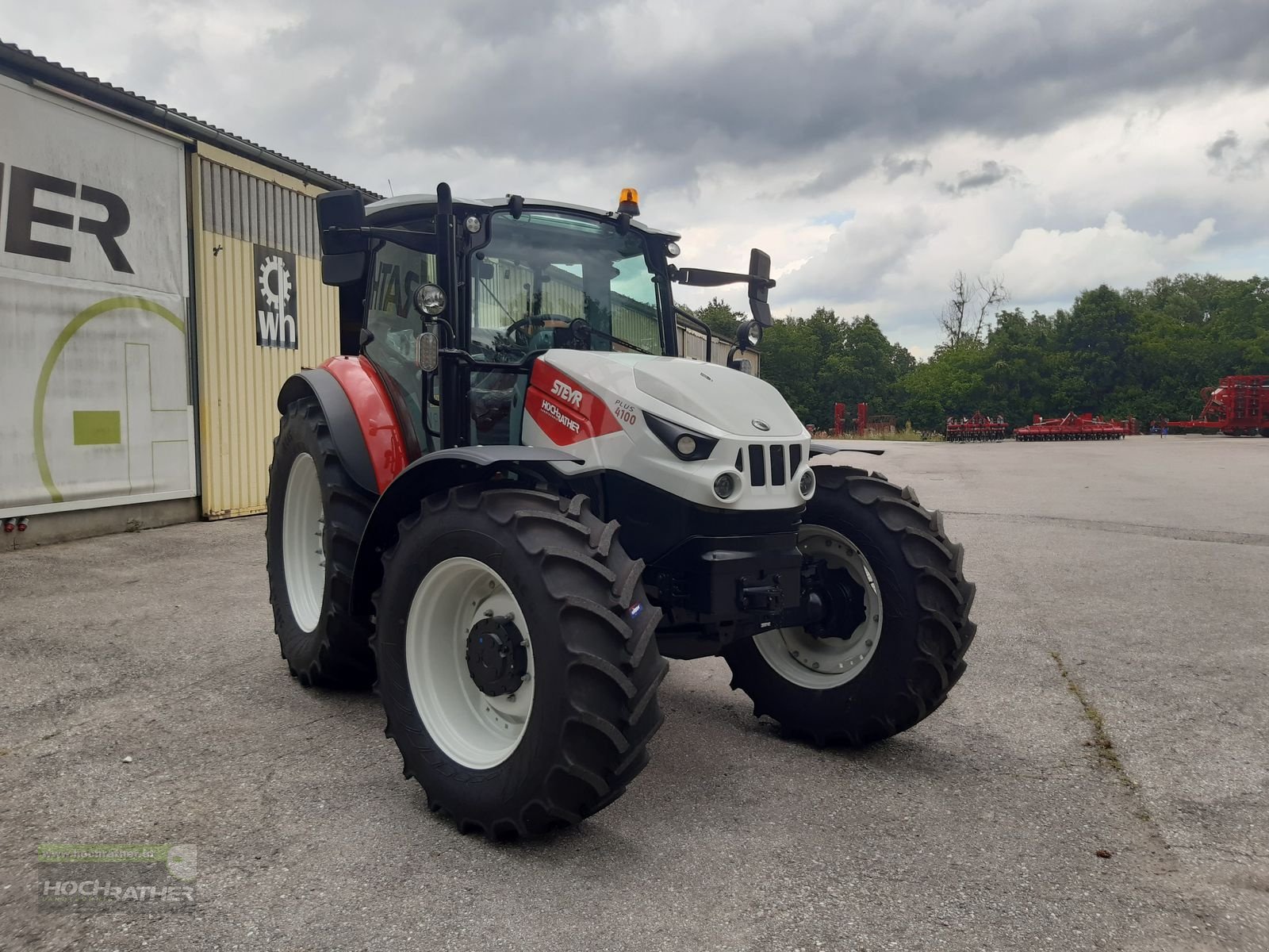 Traktor of the type Steyr 4100 PLUS, Neumaschine in Kronstorf (Picture 18)