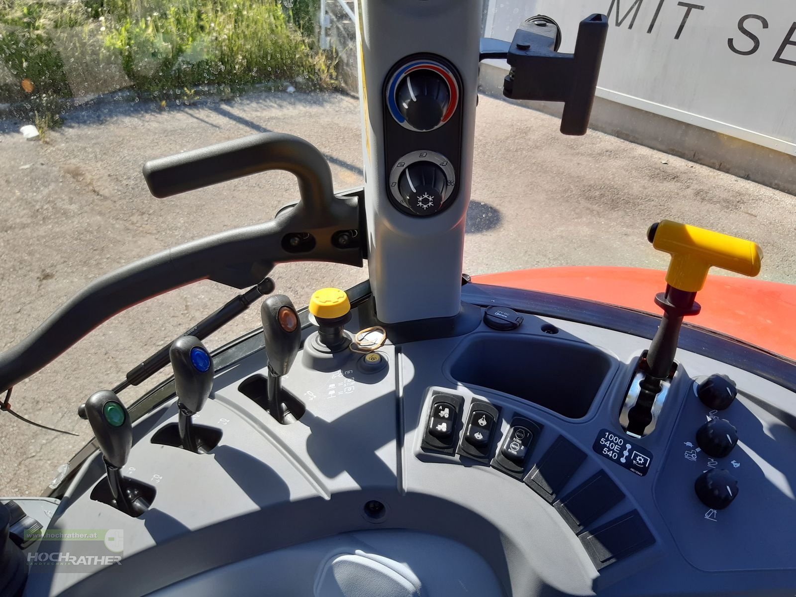 Traktor of the type Steyr 4100 PLUS, Neumaschine in Kronstorf (Picture 26)