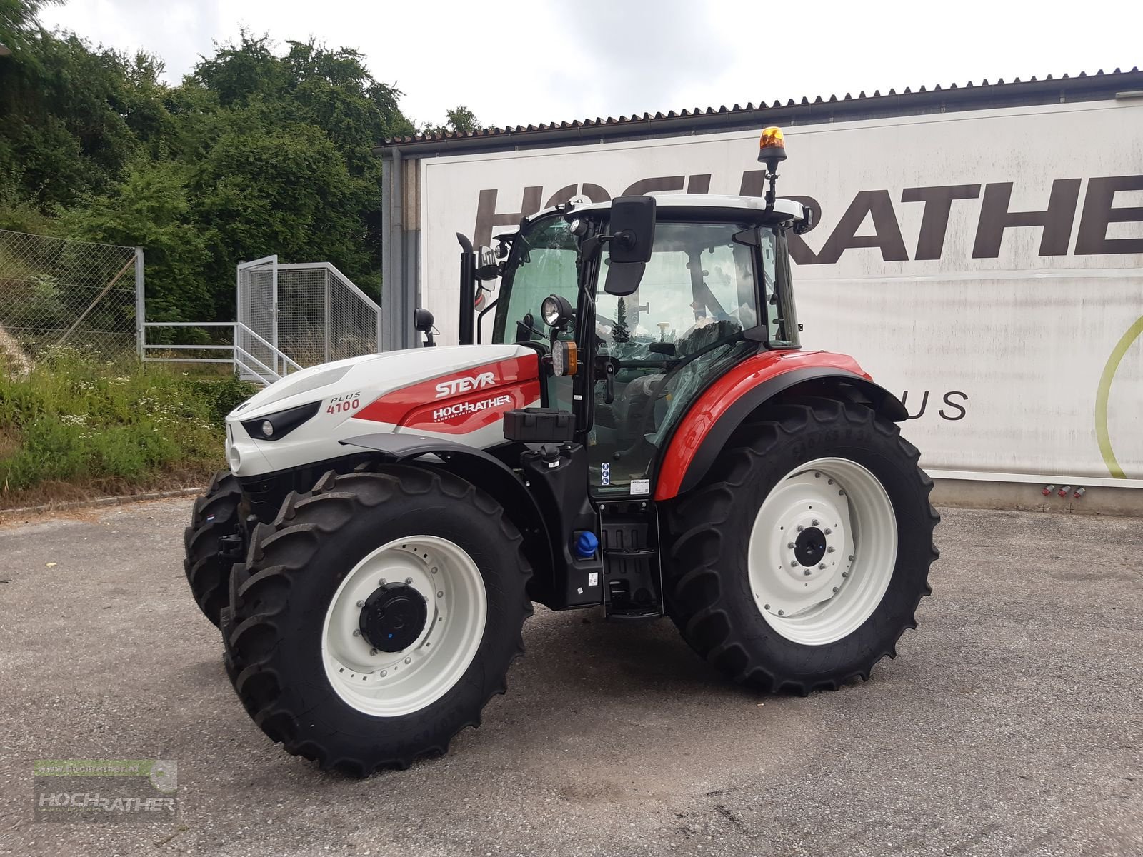 Traktor of the type Steyr 4100 PLUS, Neumaschine in Kronstorf (Picture 4)