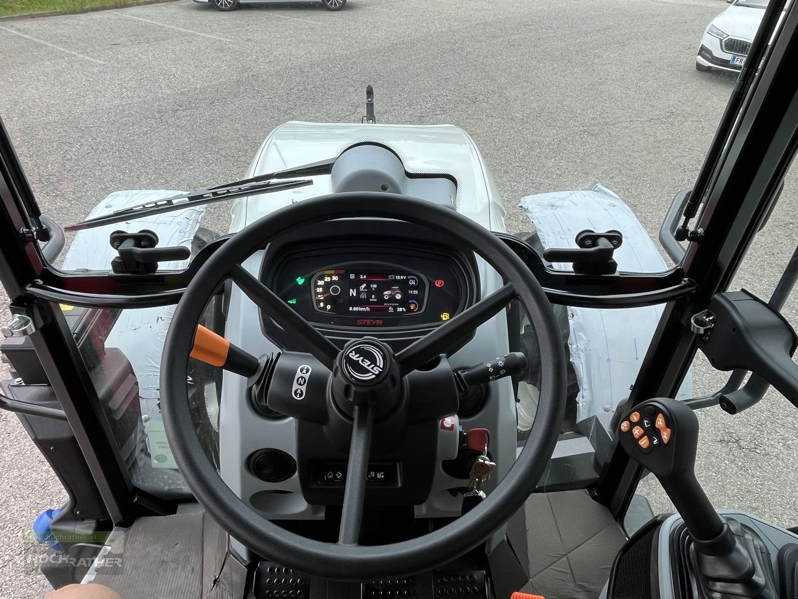 Traktor of the type Steyr 4100 PLUS, Neumaschine in Kronstorf (Picture 10)