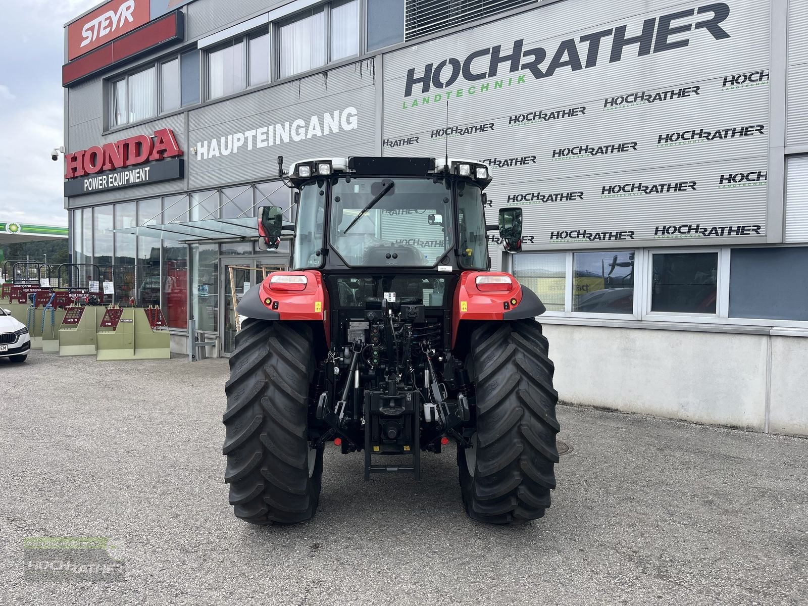 Traktor of the type Steyr 4100 PLUS, Neumaschine in Kronstorf (Picture 5)