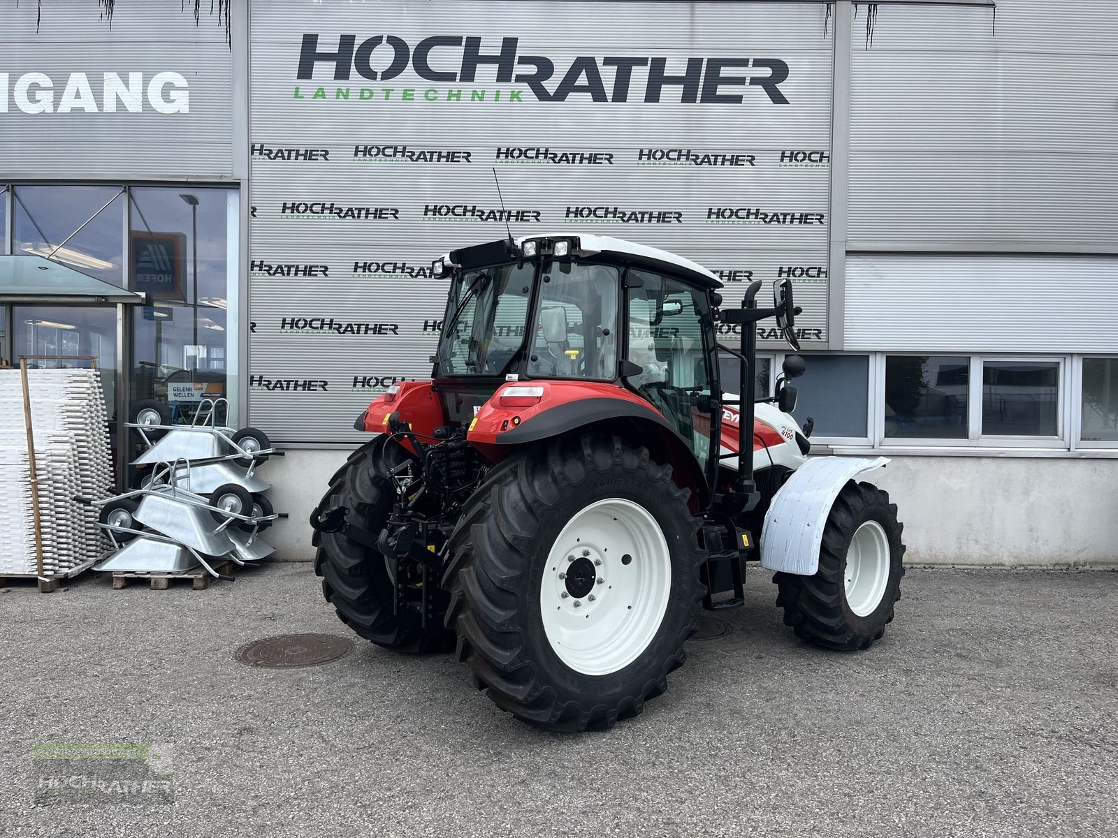 Traktor of the type Steyr 4100 PLUS, Neumaschine in Kronstorf (Picture 7)