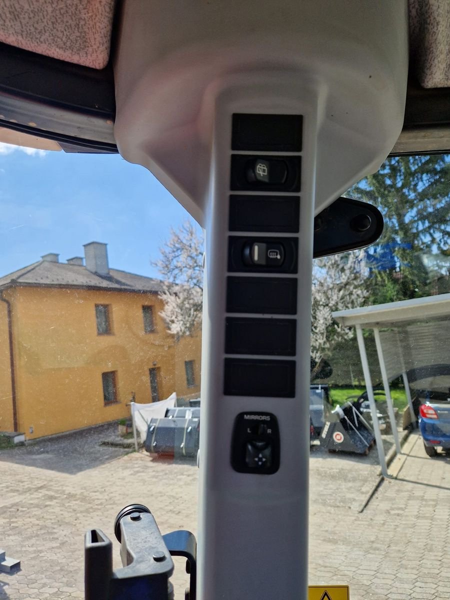 Traktor van het type Steyr 4105 Multi Profi, Gebrauchtmaschine in Obritzberg (Foto 17)