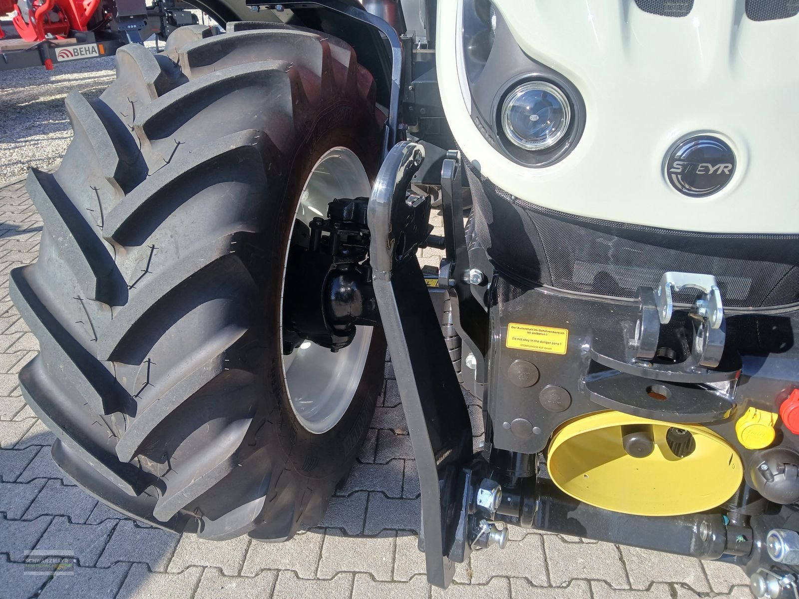 Traktor of the type Steyr 4110 Expert CVT, Vorführmaschine in Aurolzmünster (Picture 10)