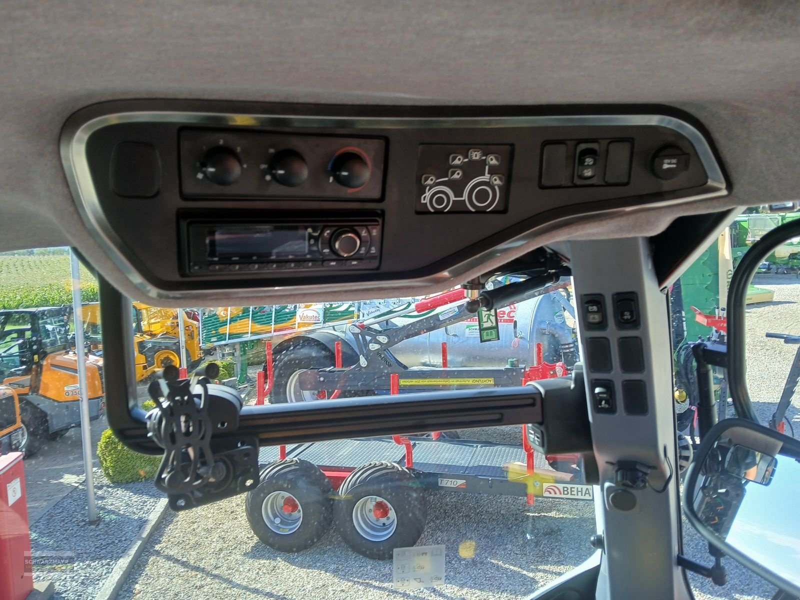 Traktor of the type Steyr 4110 Expert CVT, Vorführmaschine in Aurolzmünster (Picture 15)