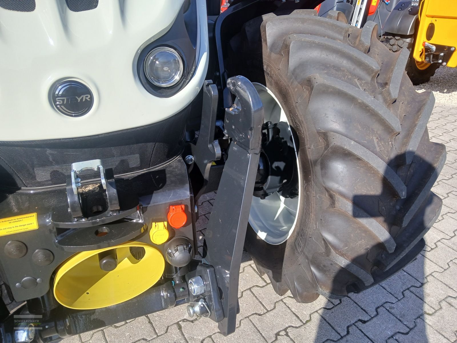 Traktor of the type Steyr 4110 Expert CVT, Vorführmaschine in Aurolzmünster (Picture 11)