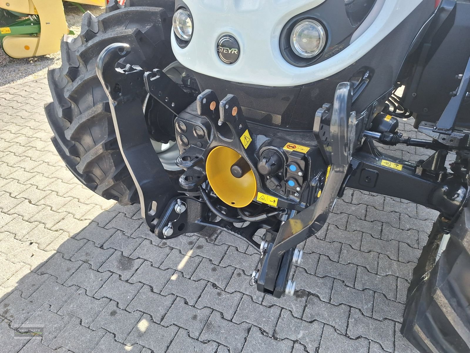 Traktor of the type Steyr 4110 Expert CVT, Neumaschine in Aurolzmünster (Picture 10)