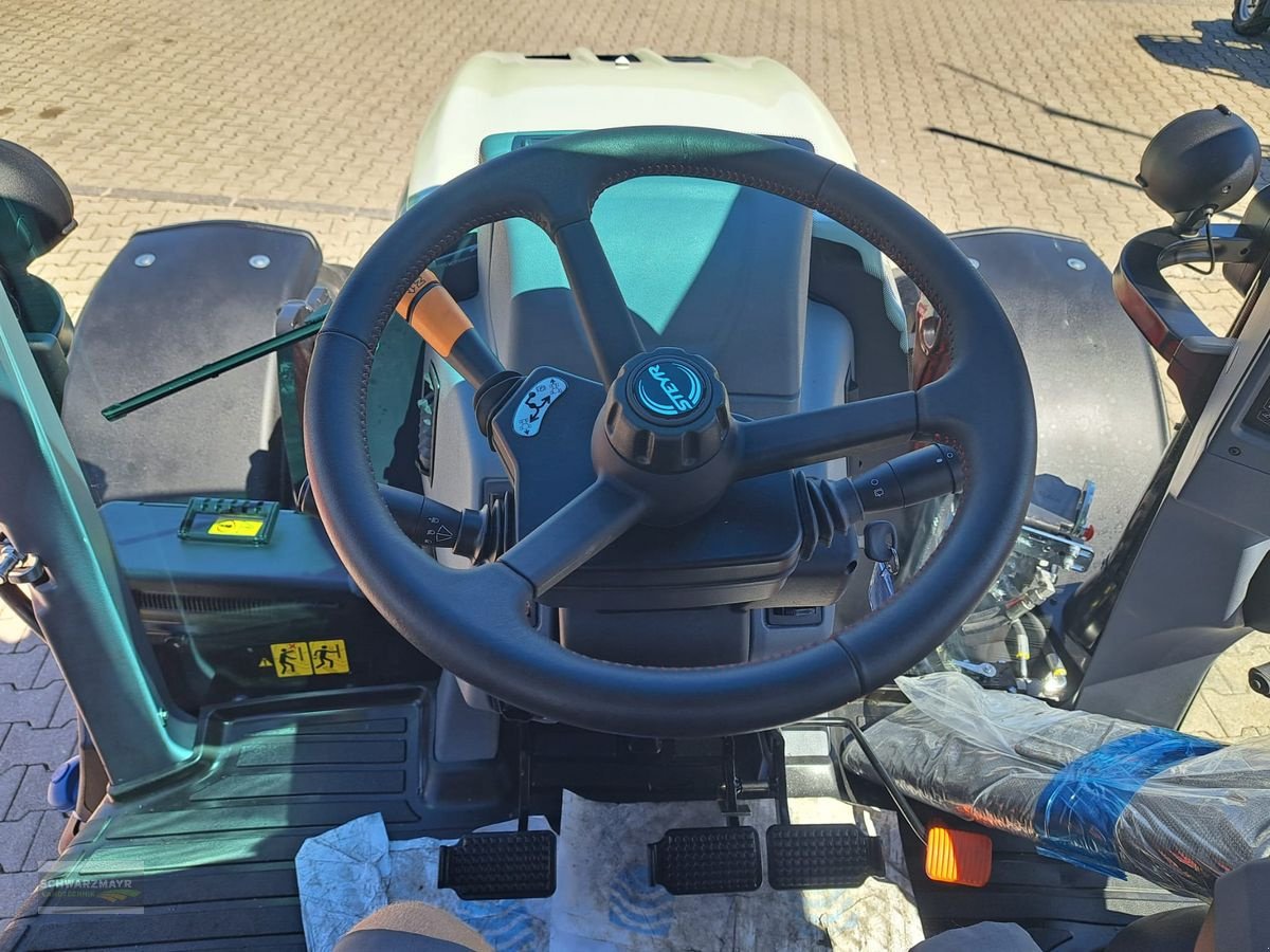 Traktor des Typs Steyr 4110 Expert CVT, Neumaschine in Aurolzmünster (Bild 8)