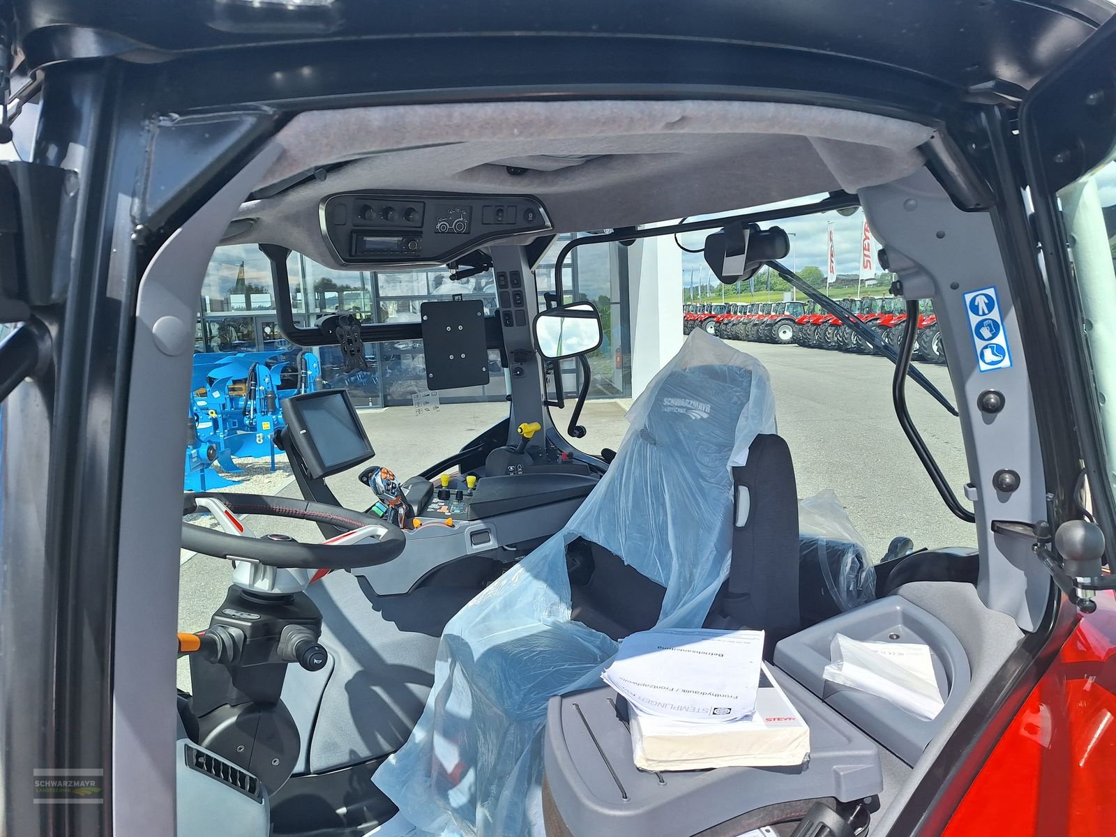 Traktor of the type Steyr 4110 Expert CVT, Mietmaschine in Gampern (Picture 12)