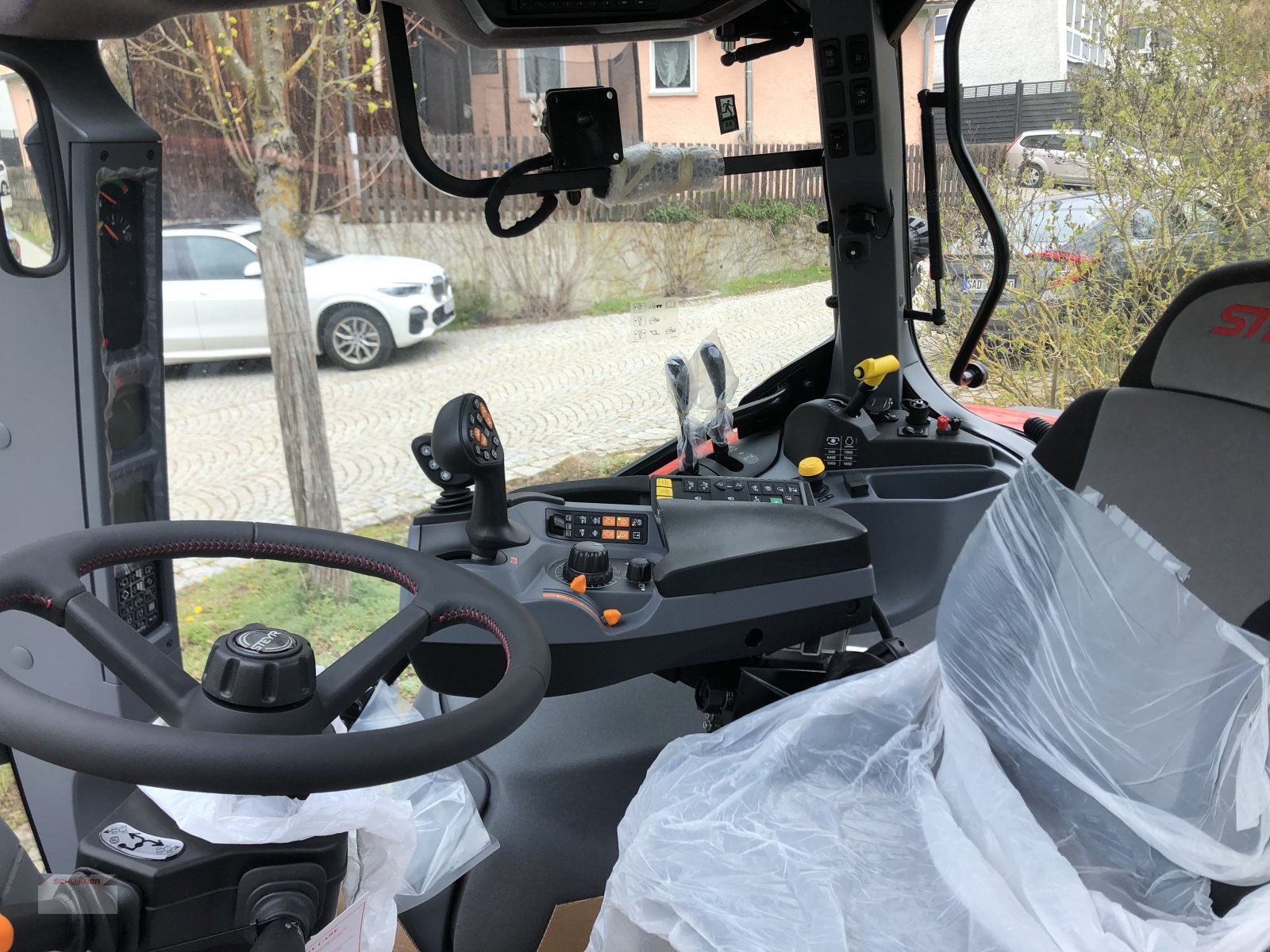 Traktor des Typs Steyr 4110 Expert, Neumaschine in Schwandorf (Bild 4)