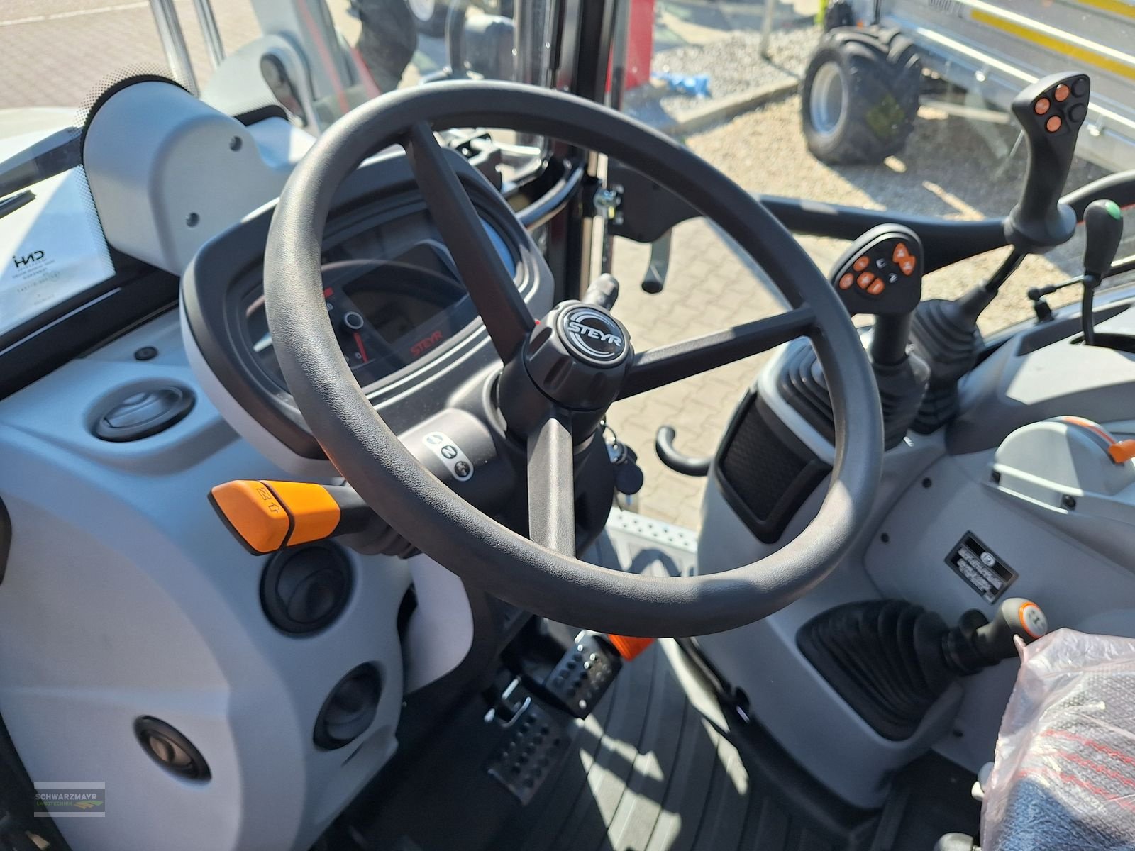 Traktor tipa Steyr 4110 PLUS, Neumaschine u Aurolzmünster (Slika 23)