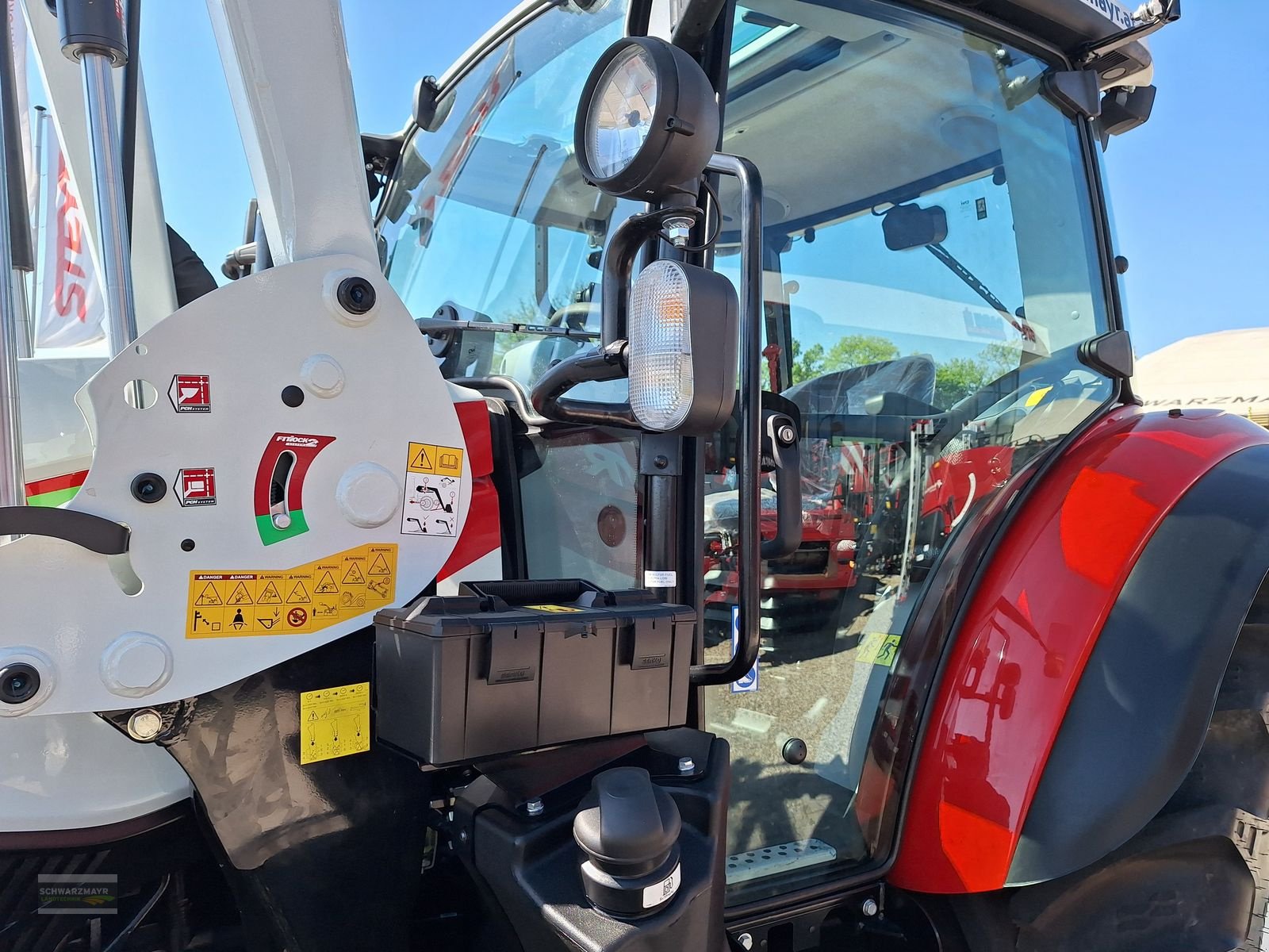 Traktor of the type Steyr 4110 PLUS, Neumaschine in Aurolzmünster (Picture 15)