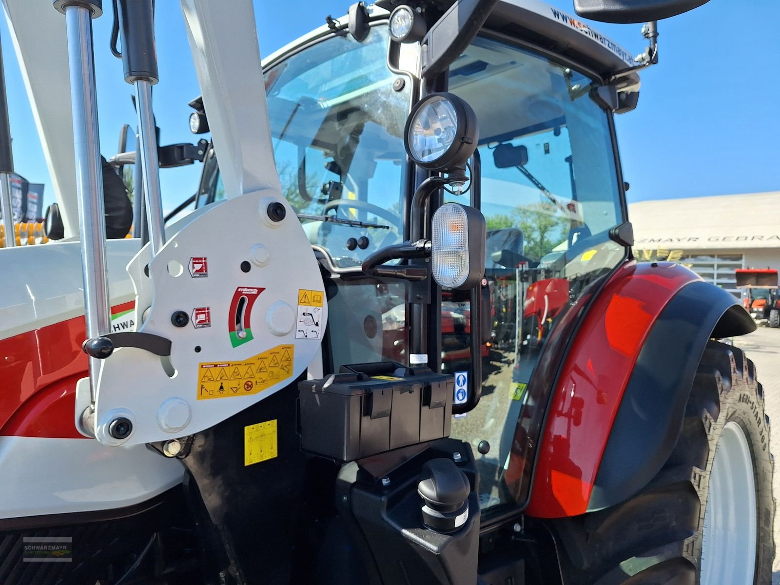 Traktor of the type Steyr 4110 PLUS, Neumaschine in Aurolzmünster (Picture 14)