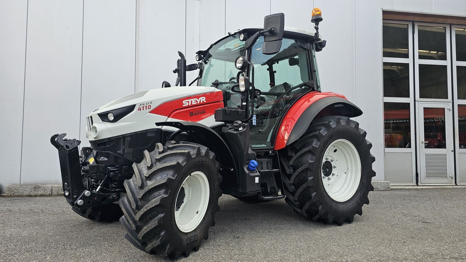 Traktor типа Steyr 4110 PLUS, Gebrauchtmaschine в Ried im Oberinntal (Фотография 1)