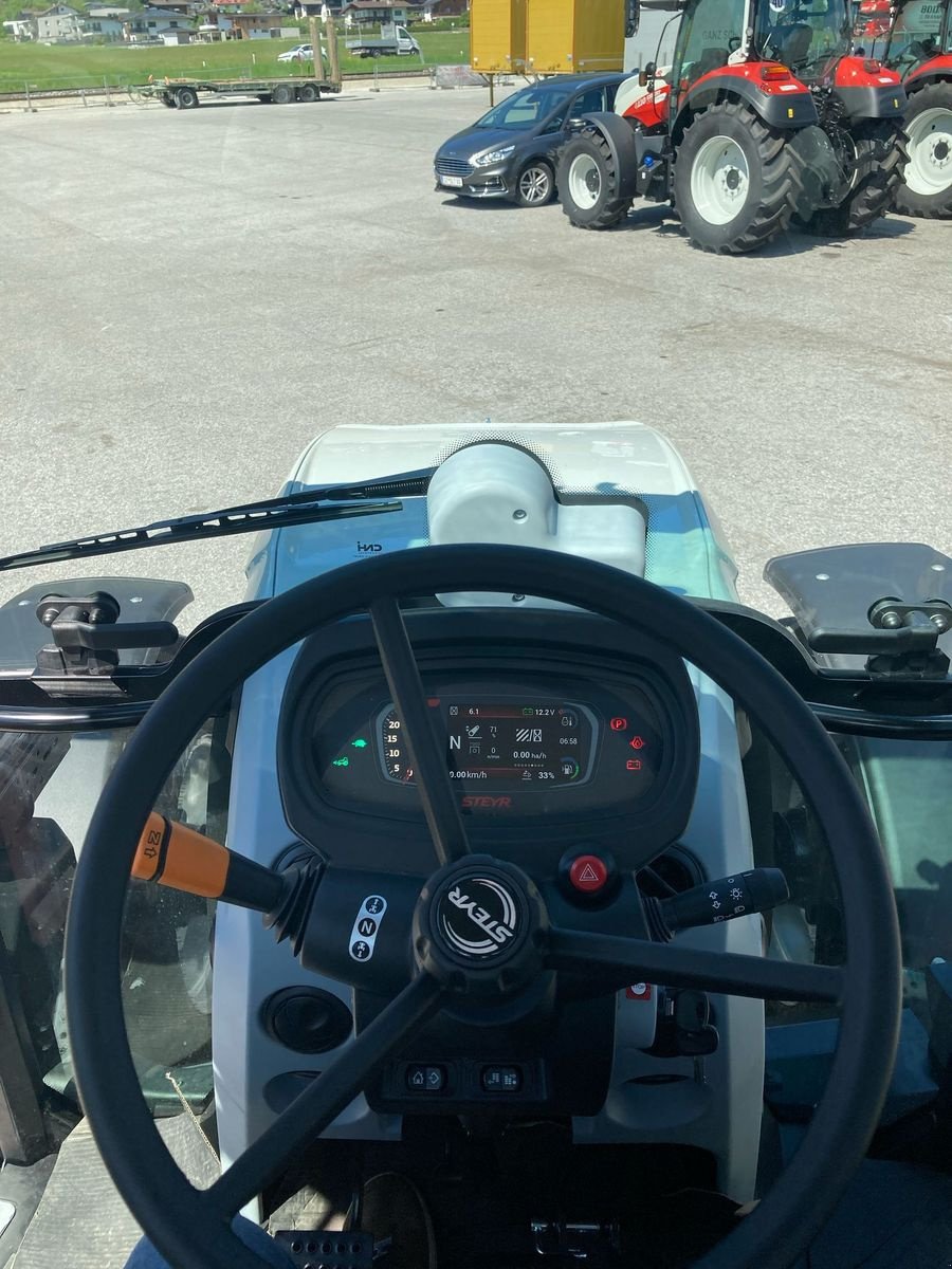 Traktor des Typs Steyr 4110 PLUS, Neumaschine in Schlitters (Bild 20)